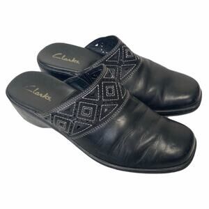 Clarks Black Leather Clogs Perforated Detail Sz 7.5